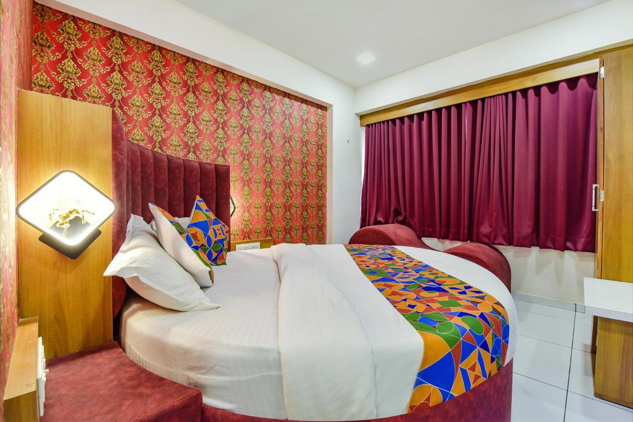 Fabhotel New York Watuwa Extérieur photo